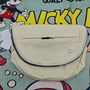 Lululemon All Night Festival Bag 5L